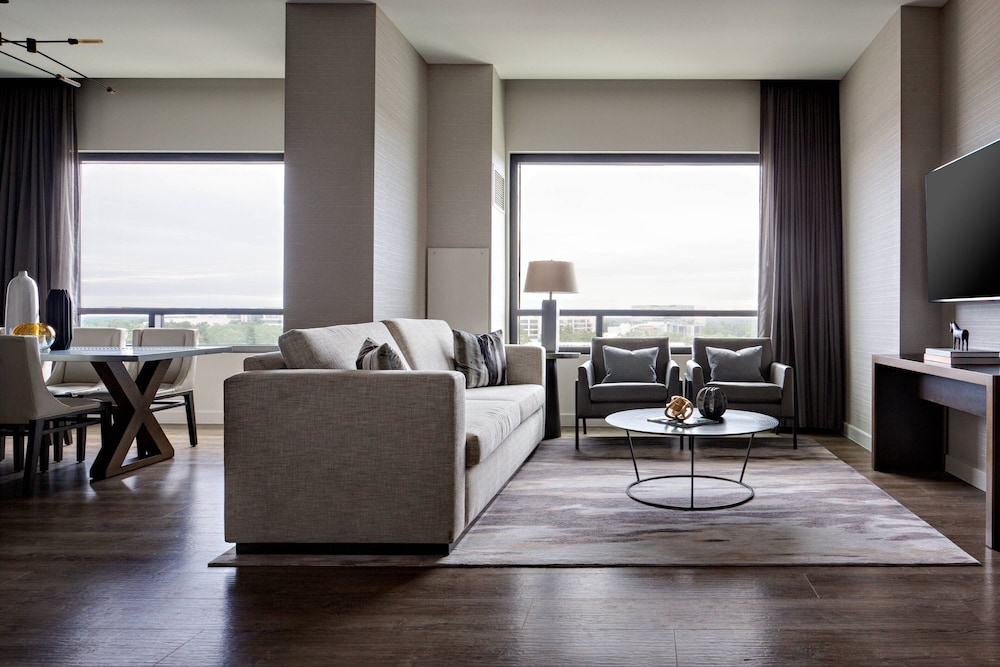 Houston Cityplace Marriott at Springwoods Village - photo 21