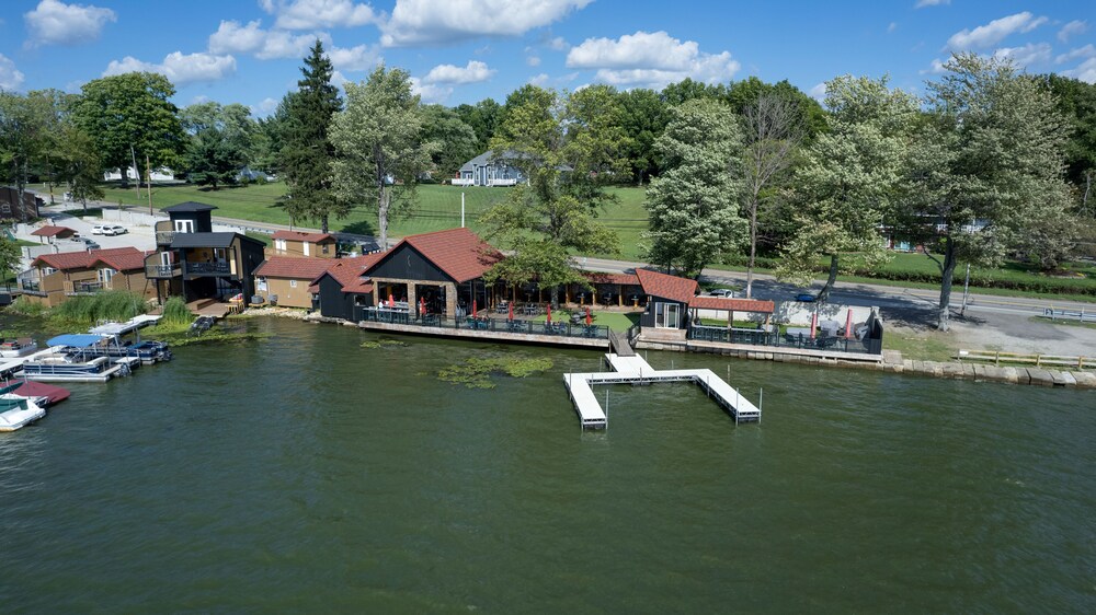 Edinboro Lake Resort Cabins - photo 66