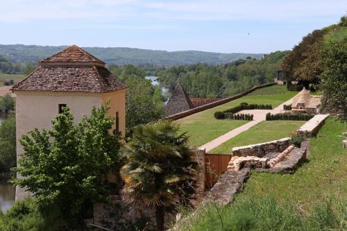 Tour Pissarro - last minute hotel in Unknown City