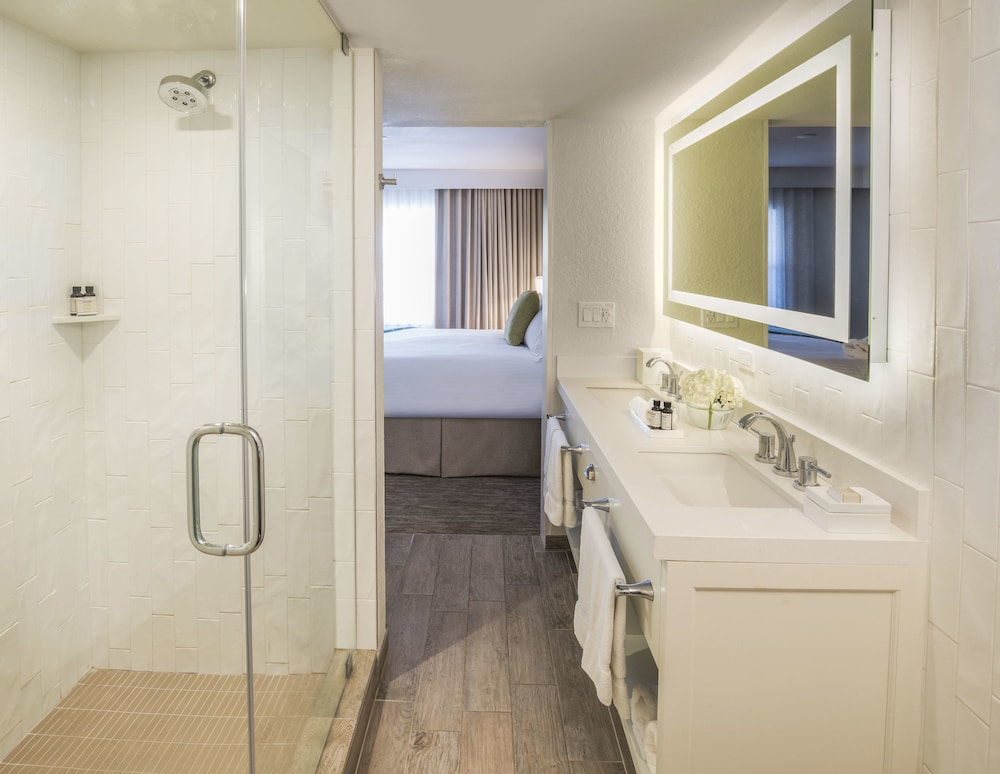 Beach House Suites by the Don CeSar - photo 18