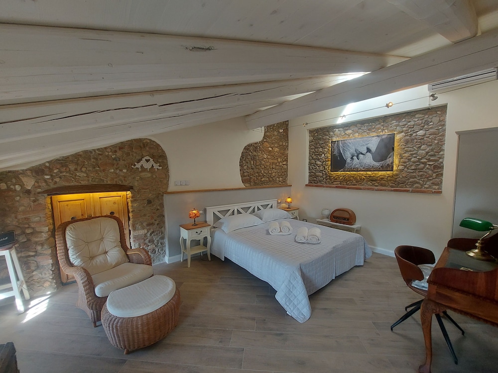 B&B Corte Colli Antichi — 4-Star Luxury Hotel in Sona, Italy