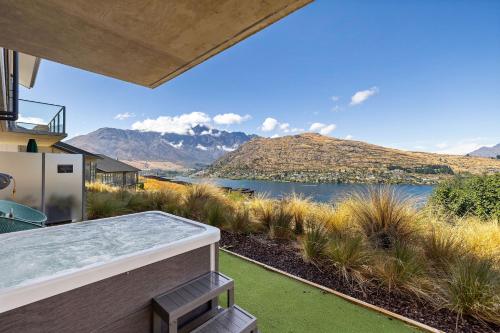 Lakeside Mountain Haven — 4-Star Luxury Hotel in Queenstown, New Zealand