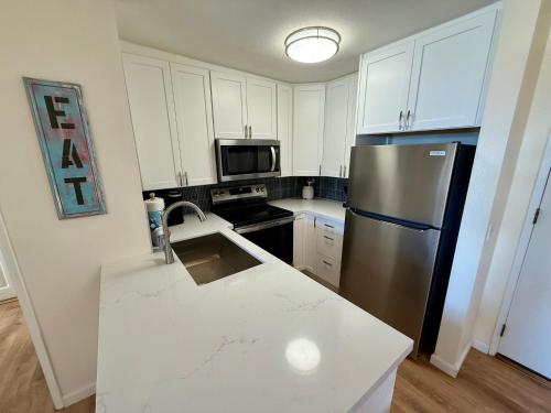 D102 Pierview Retreat in Oceanside, United States