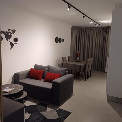 Hydepark Apartments 45 — 4-Star Luxury Hotel in Cape Town, South Africa
