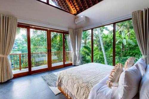 Cozy 2BR Private Pool Villa — 4-Star Luxury Hotel in Ubud, Indonesia