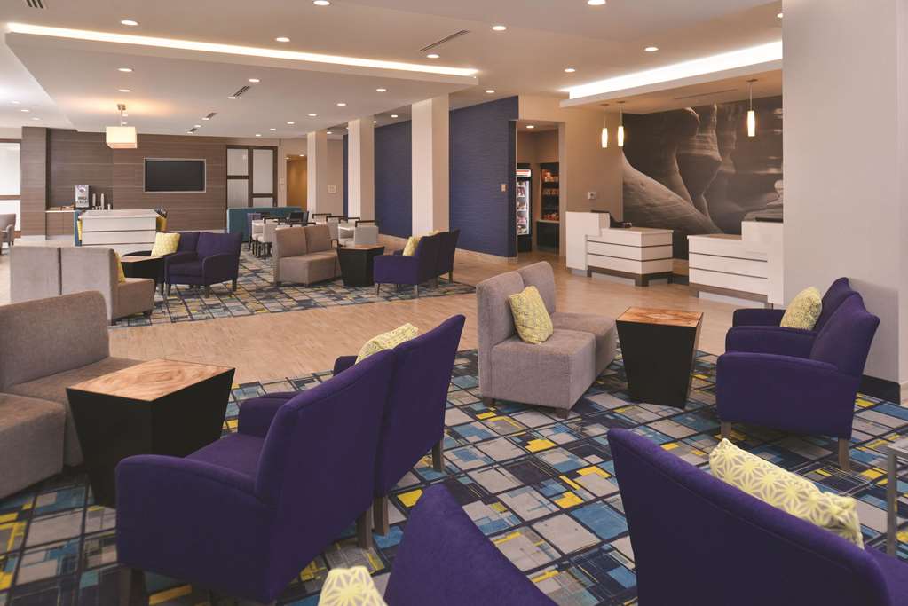 La Quinta Inn & Suites by Wyndham Page at Lake Powell - photo 12