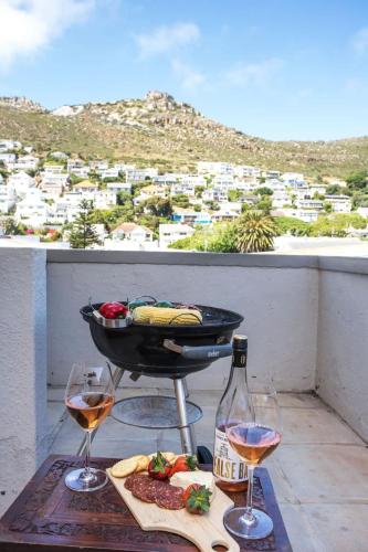 Comfort & Style apartment 200m to beach with parking — 4-Star Luxury Hotel in Cape Town, South Africa