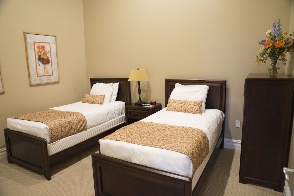 Riverwalk Place Resort & Spa - photo 11
