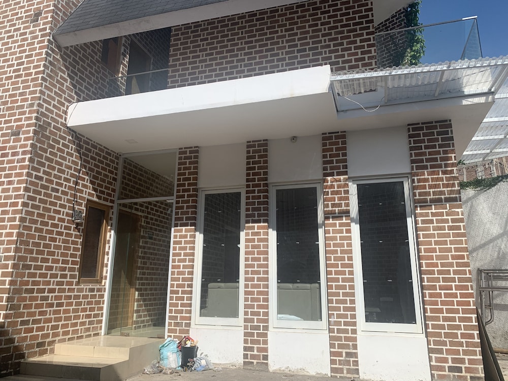 Hotel O Penginapan Fauziah Syariah Near Mesjid Taqwa Mamminasae in Pinrang, Indonesia