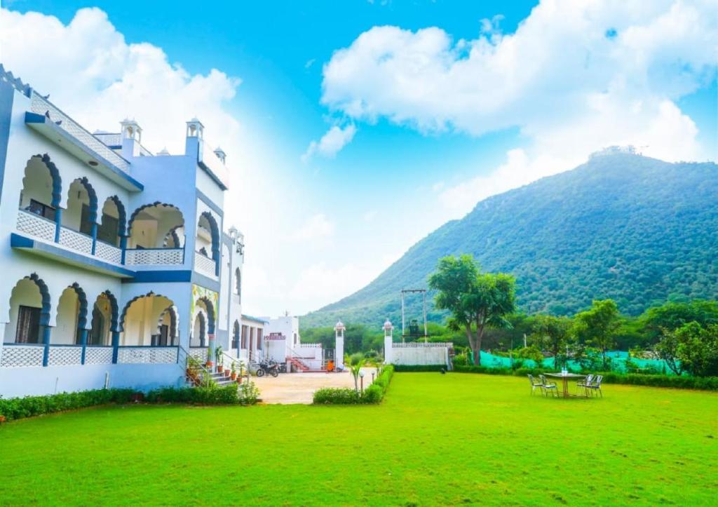 Siddarth Resort Mountain View With Pool in Pushkar, India