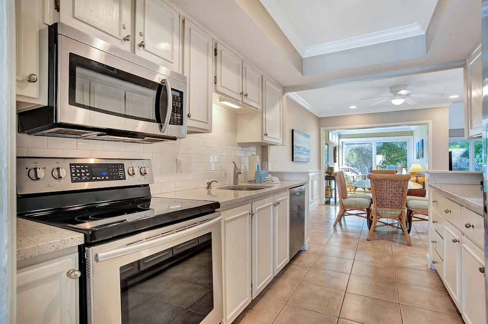 6 Windjammer Court at the Sea Pines Resort - photo 7