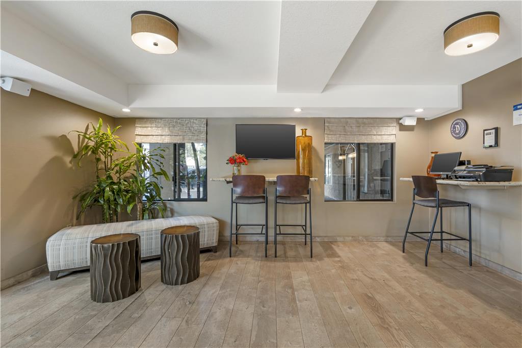 Best Western Plus Anaheim Inn - photo 4