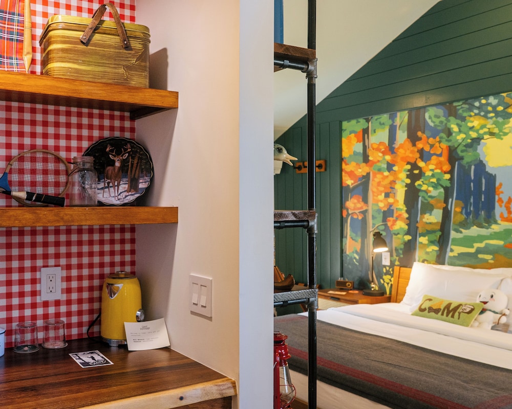 Ducktrap Motel - photo 23