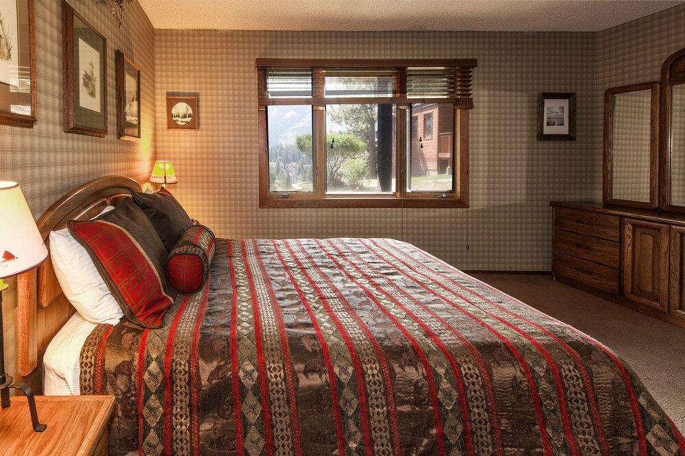 Mammoth Slopes Lodging - photo 6