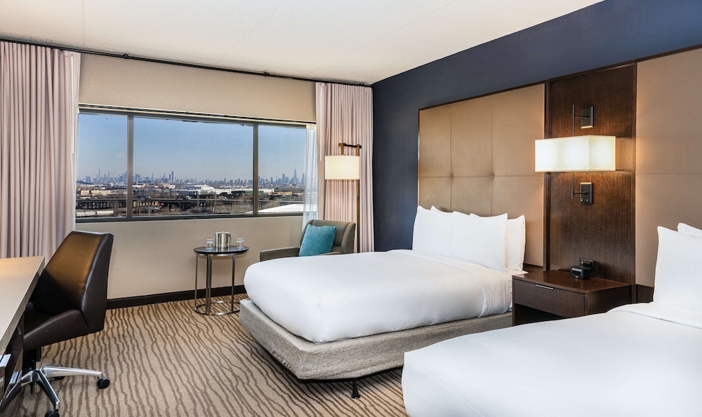 DoubleTree by Hilton Hotel Newark Airport - photo 17
