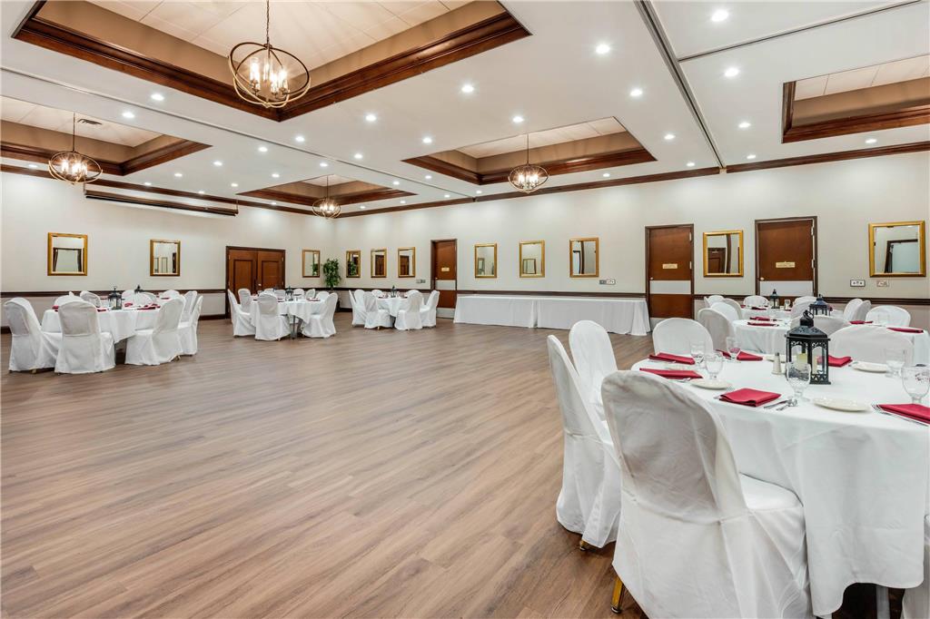 Clarion Hotel Conference Center on Lake Erie - photo 26
