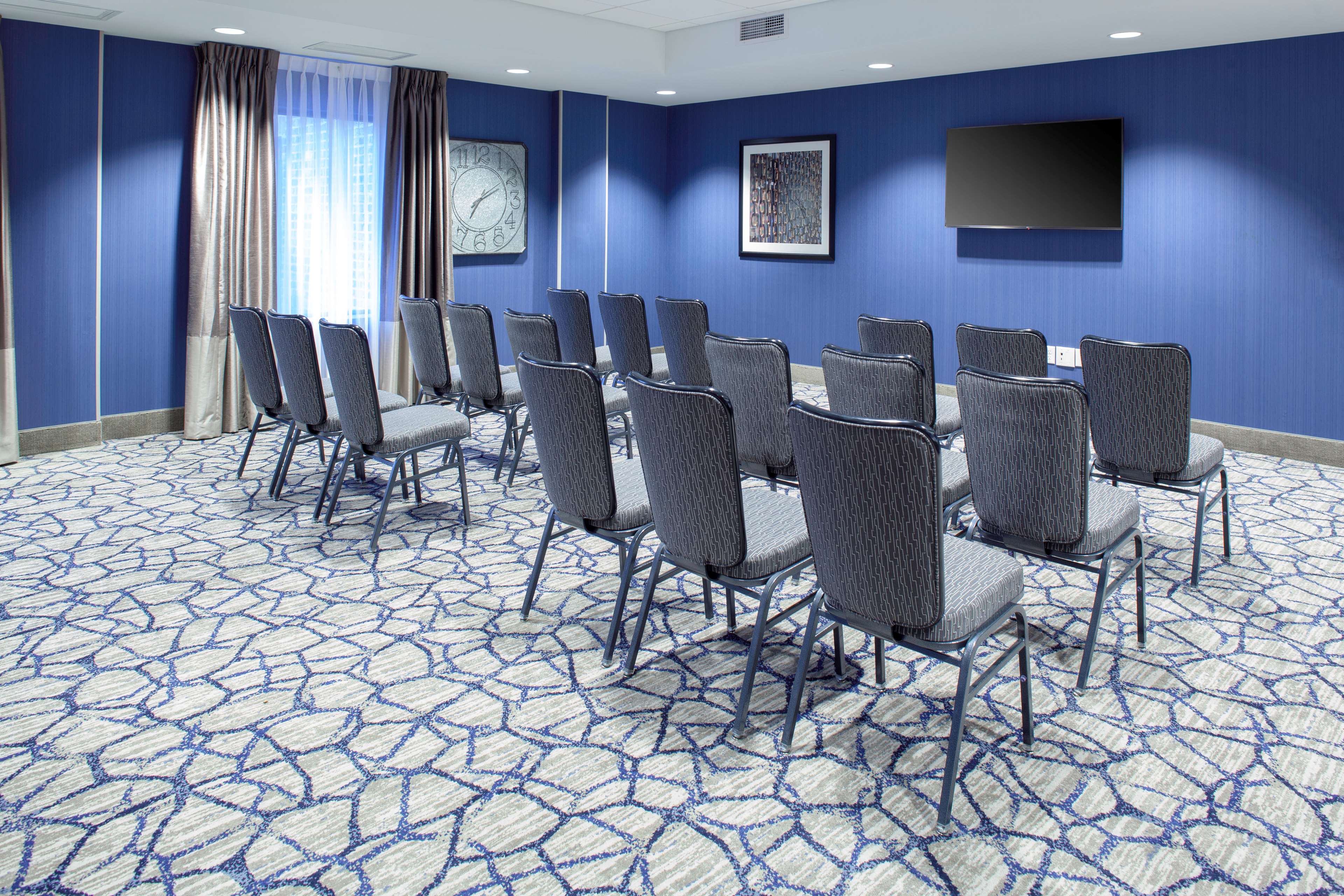 Hampton Inn & Suites Overland Park South - photo 16