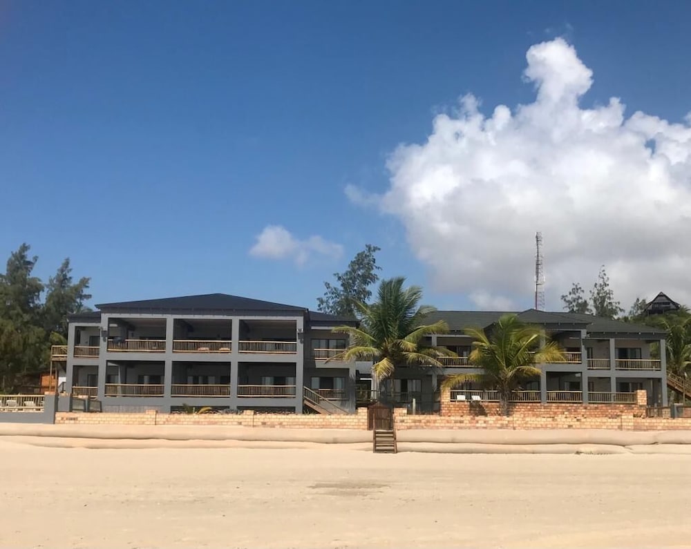 Vista do Mar - carbon neutral hotel in Inhambane