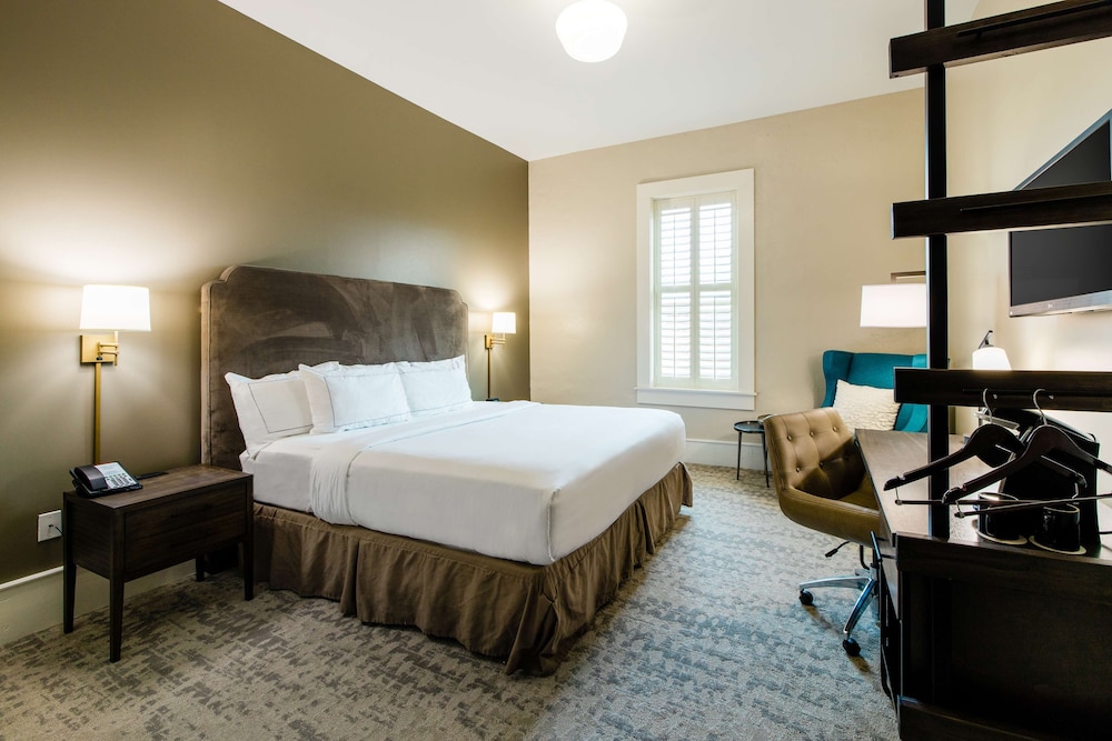 Hotel Florence Tapestry Collection by Hilton - photo 15