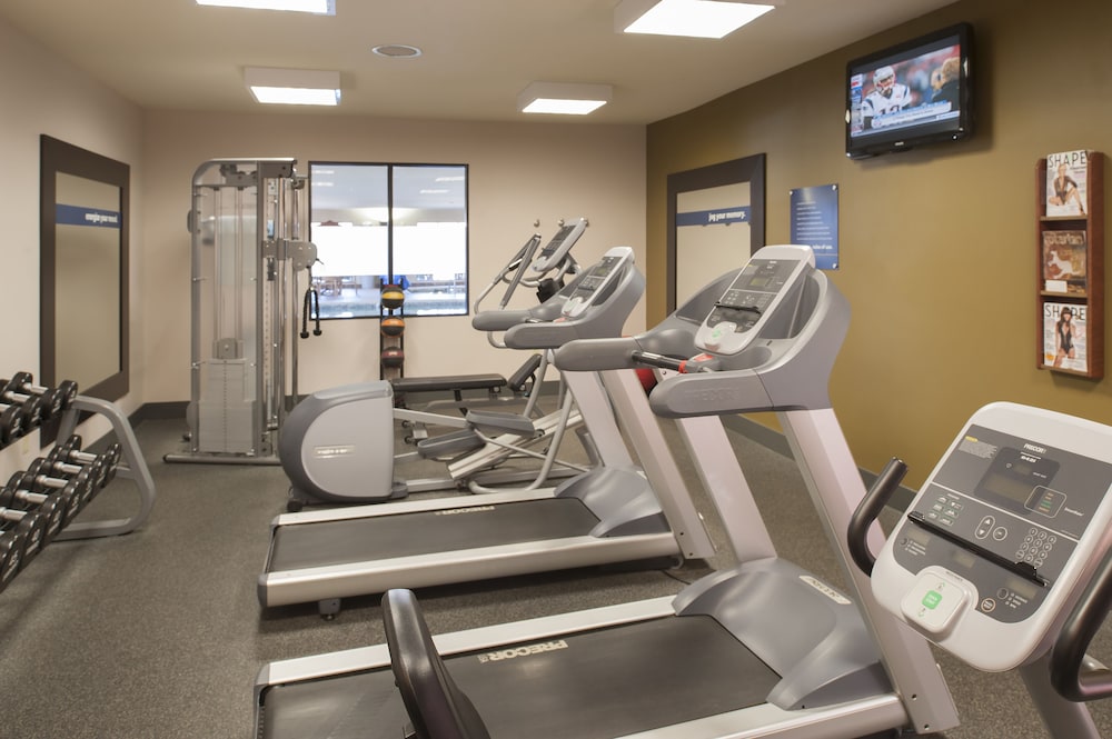 Hampton Inn Macomb - photo 40