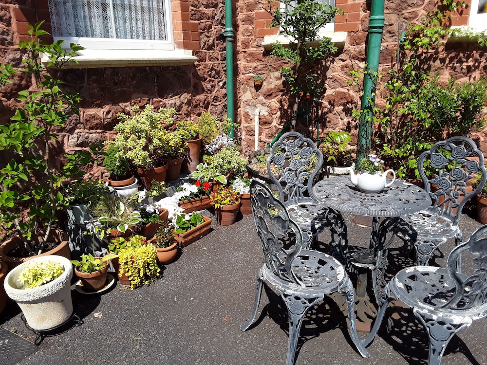 Kenella House — 4-Star Luxury Hotel in Minehead, United Kingdom