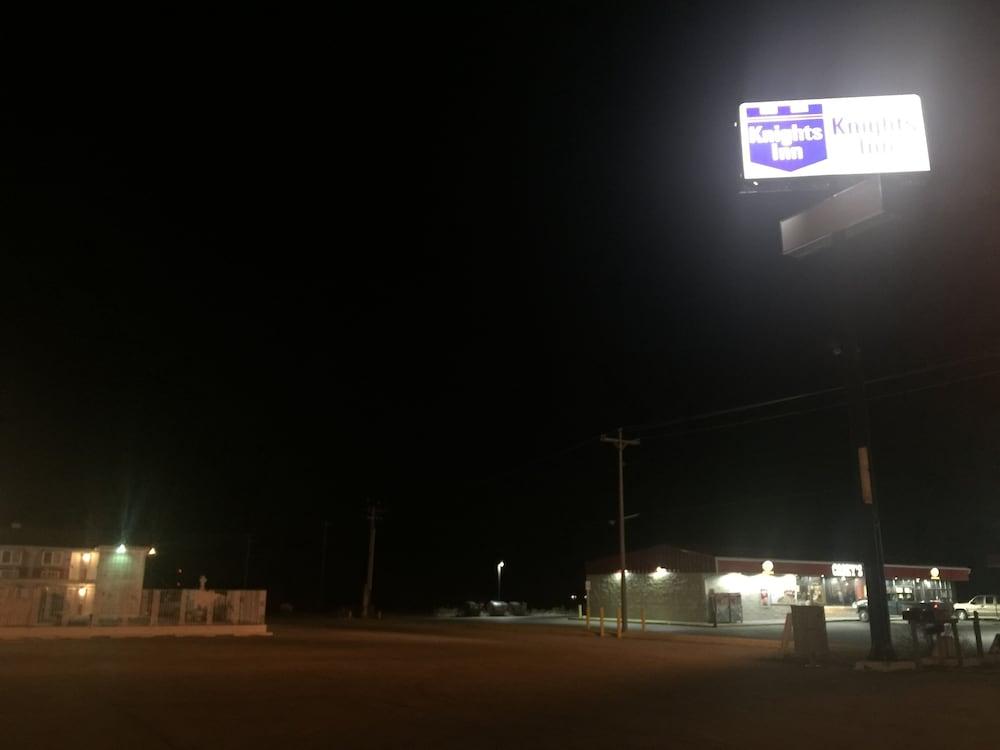 Knights Inn Cozad Lexington Area - photo 5