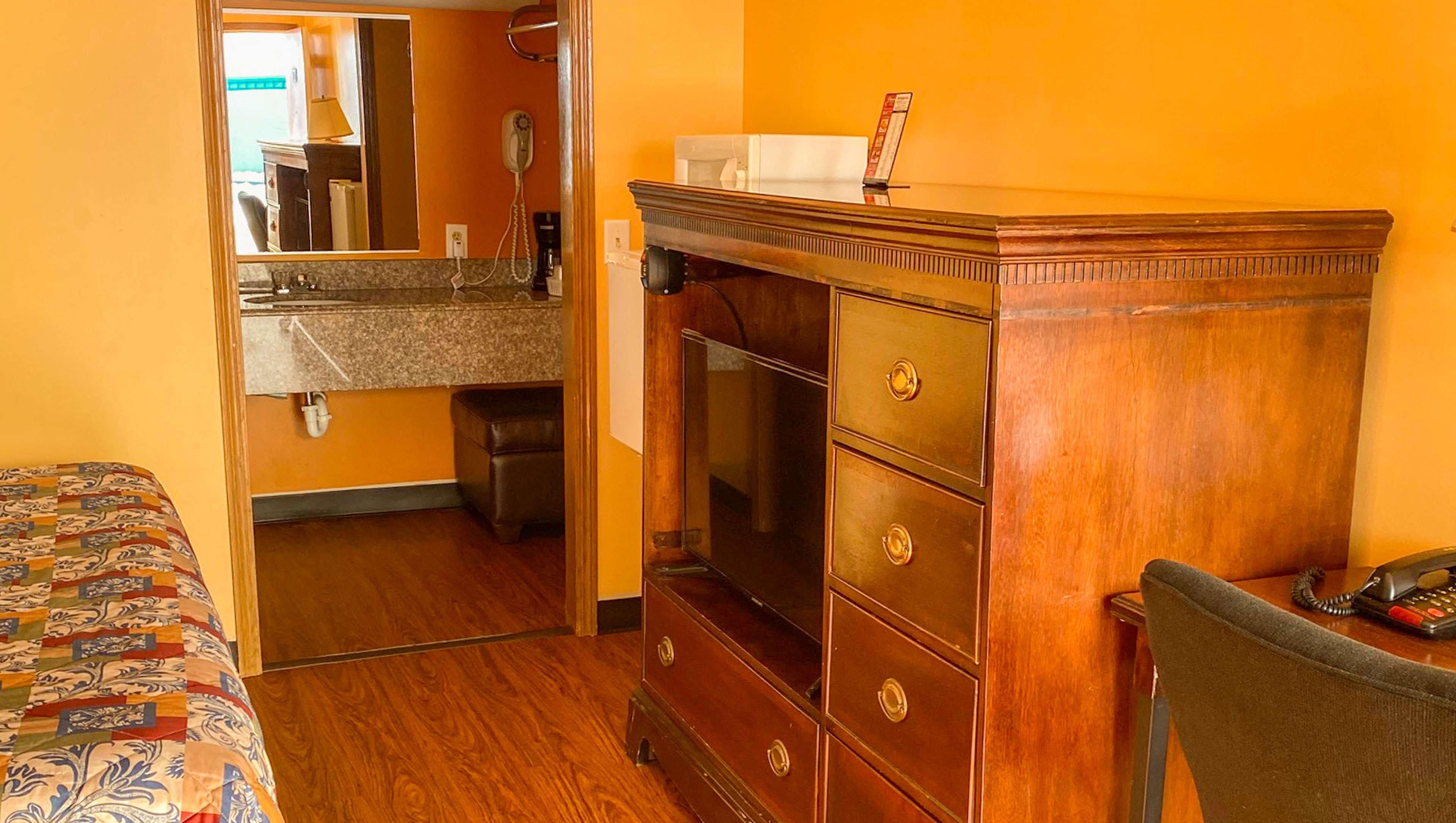 Northgate Inn Saginaw - photo 26