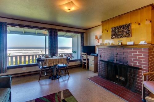 Cape Cod Cottages — Waldport