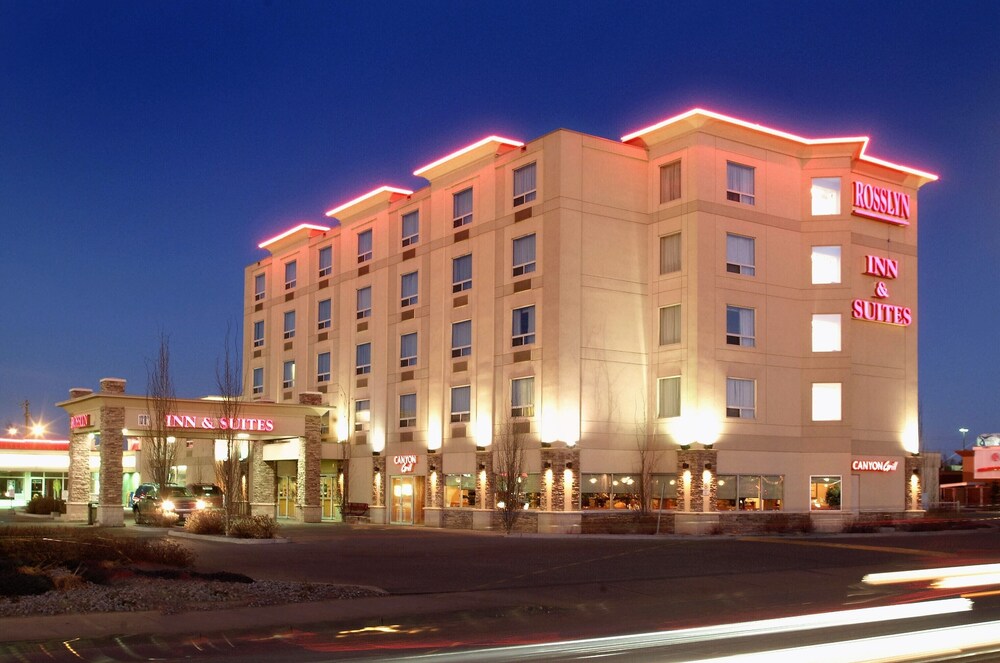 Rosslyn Inn & Suites
