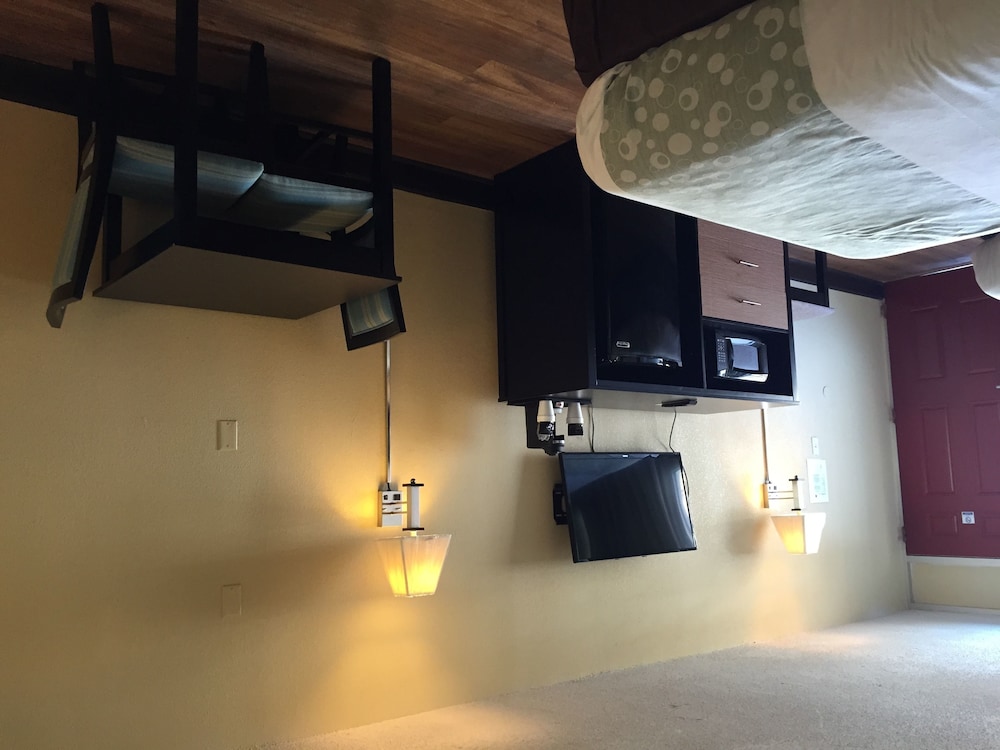Blu Atlantic Oceanfront Hotel & Suites - photo 5