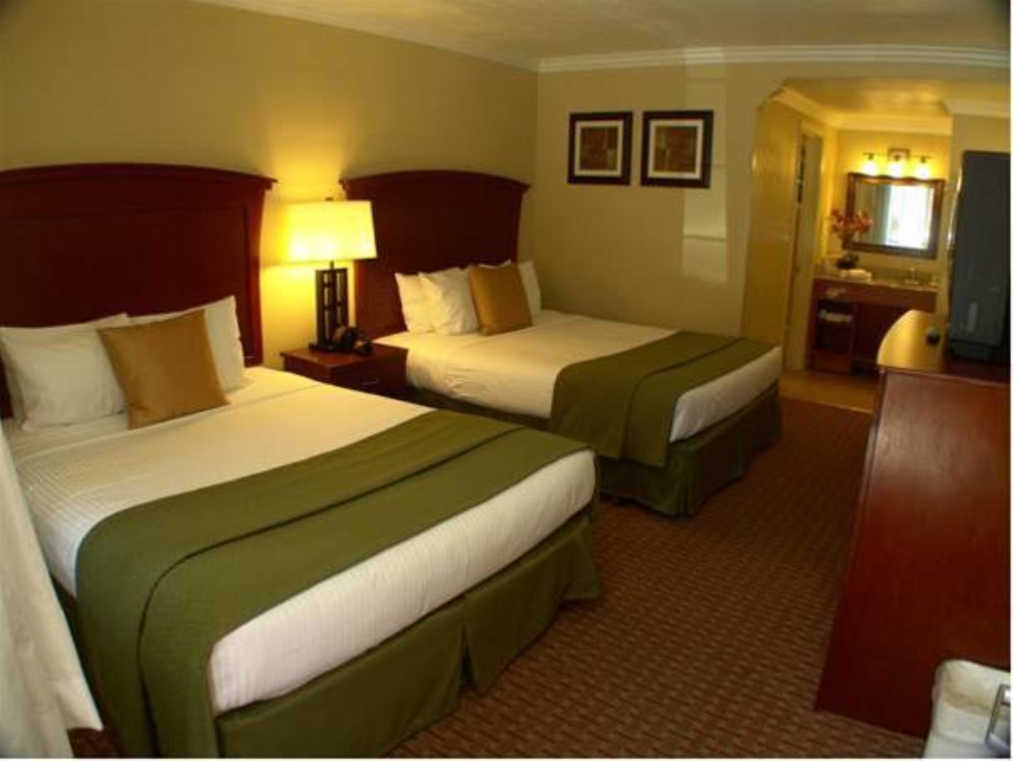 Quality Inn & Suites Santa Cruz Mountains - photo 10
