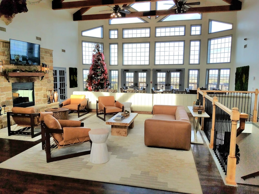 The Hideout Golf Club & Resort - photo 5