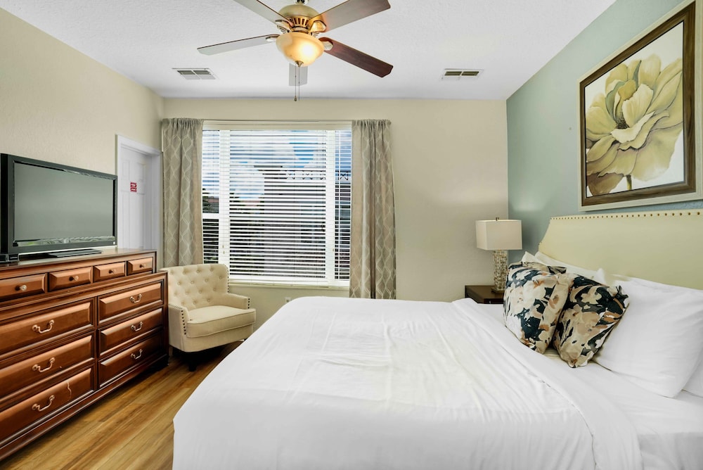 Spacious Townhome W patio & Garage Sleeps10 - photo 41