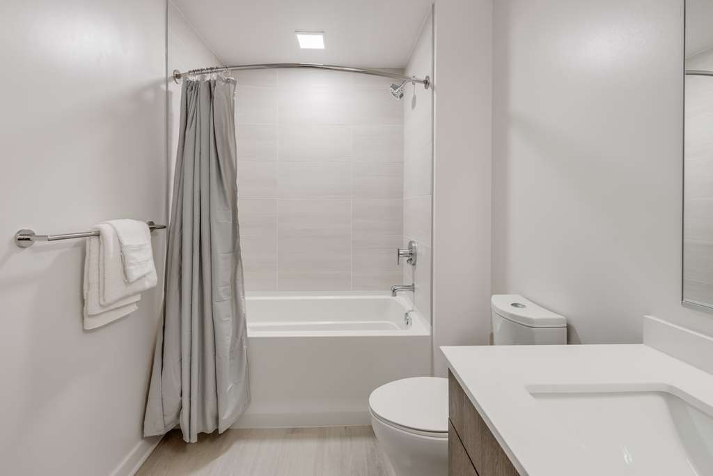 Global Luxury Suites at Capitol Hill - photo 12