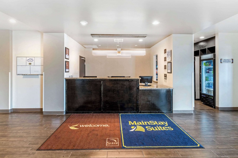 MainStay Suites Denver International Airport - photo 3