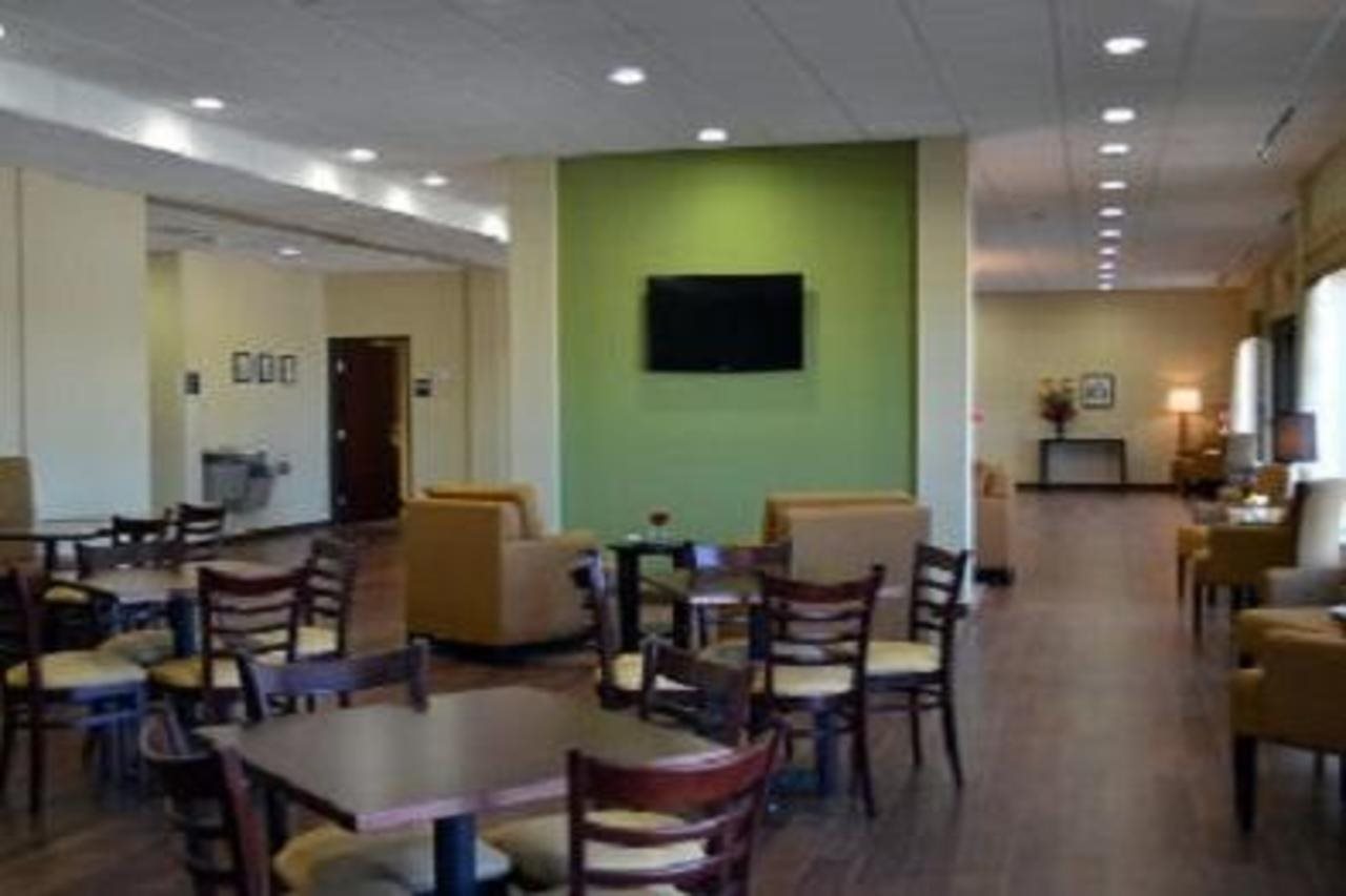 PetroStay Inn & Suites Cotulla - photo 7