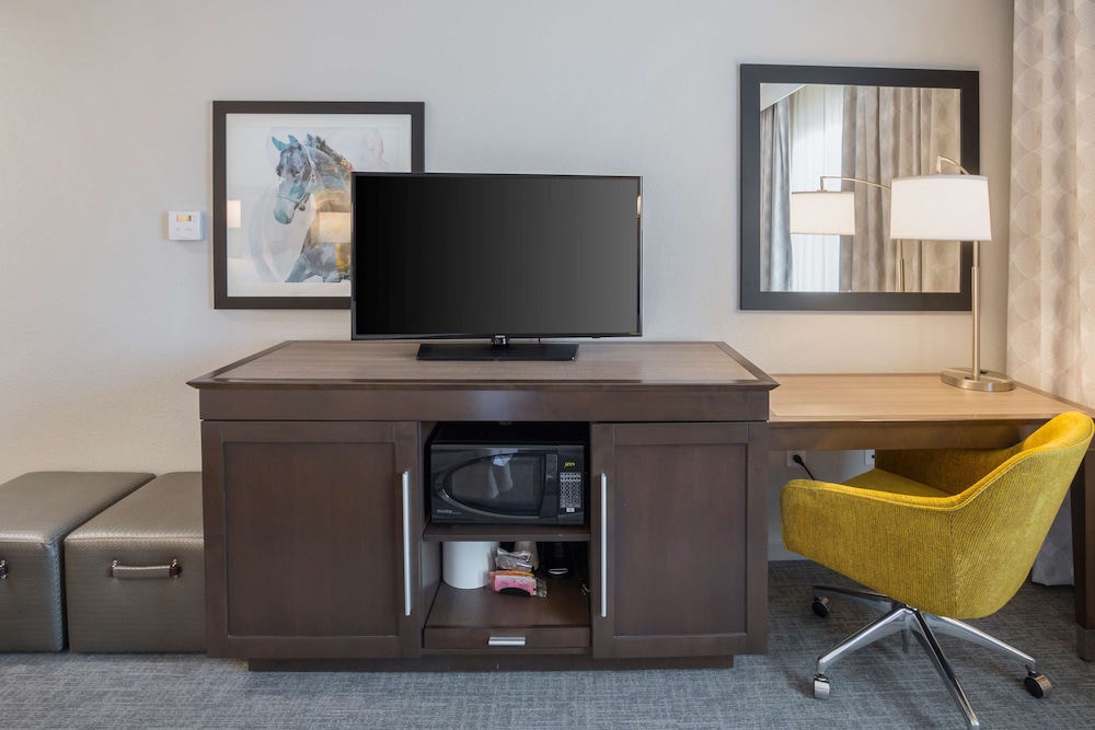 Hampton Inn & Suites Colleyville DFW Airport West - photo 20