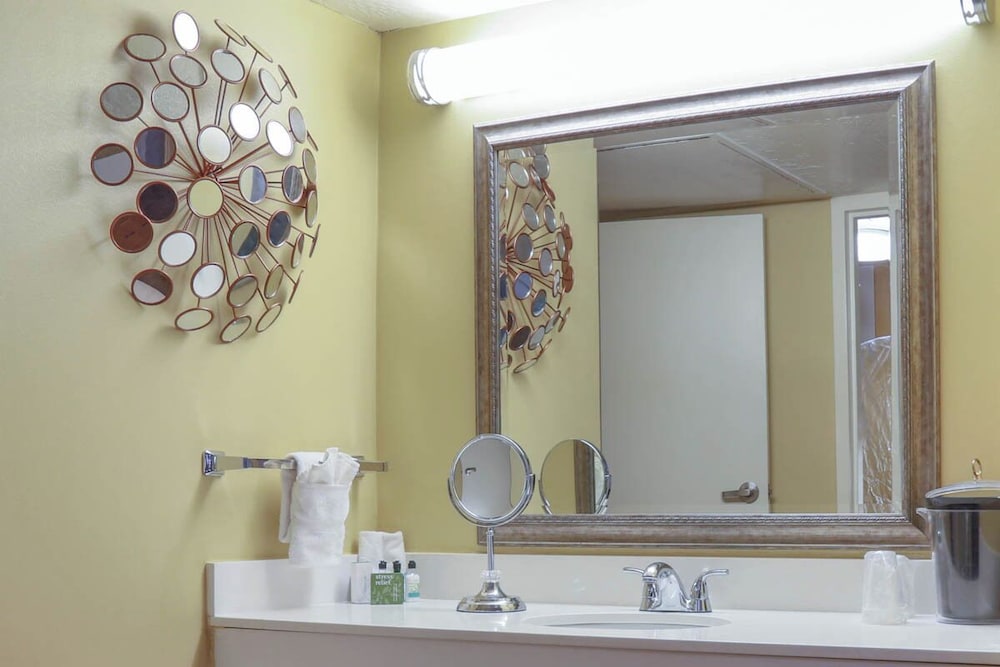 MCM Eleganté Hotel & Suites - photo 22