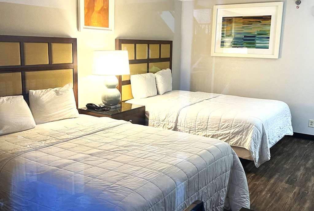 Baymont Inn and Suites by Wyndham Columbus Near OSU - photo 71