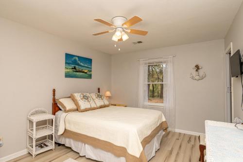 Blu By U by Oak Island Accommodations - photo 11