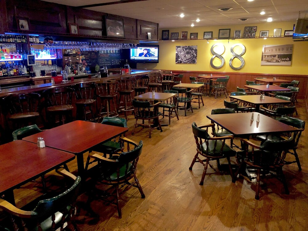 Bicentennial Inn - photo 20