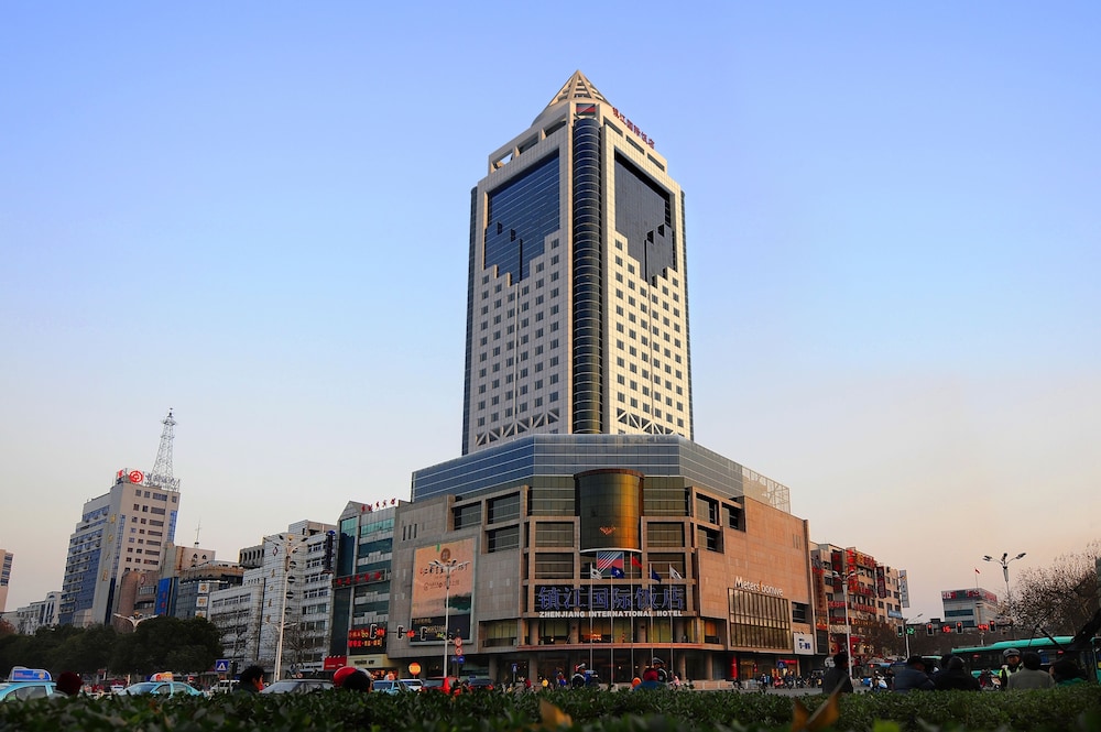 Landison Plaza International Hotel — hotel in Zhenjiang