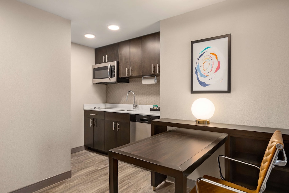 Homewood Suites by Hilton Indianapolis Downtown IUPUI - photo 22