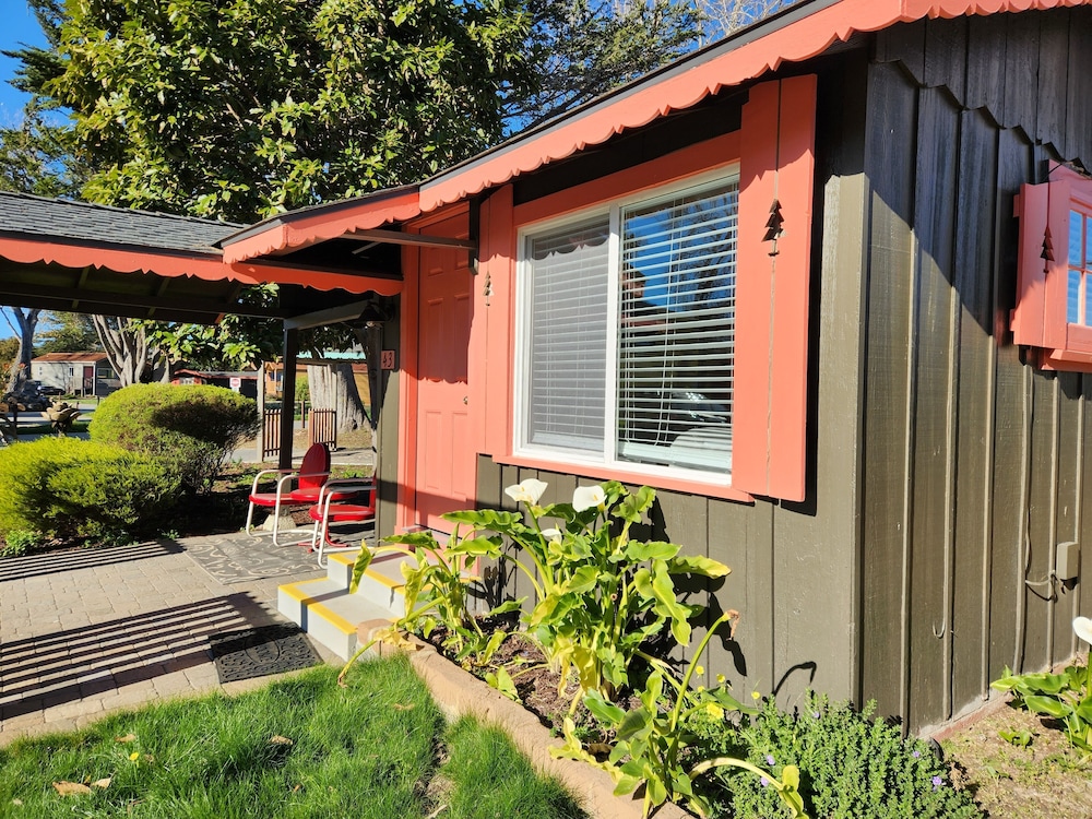 Carmel River Inn & Cottages - photo 30