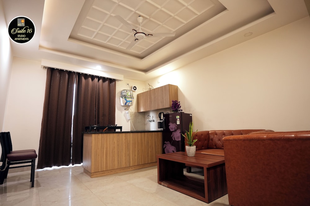 Suite 16 Studio Apartments Luxury 1BHK Near Artemis Hospital — 4-Star Luxury Hotel in Gurgaon, India