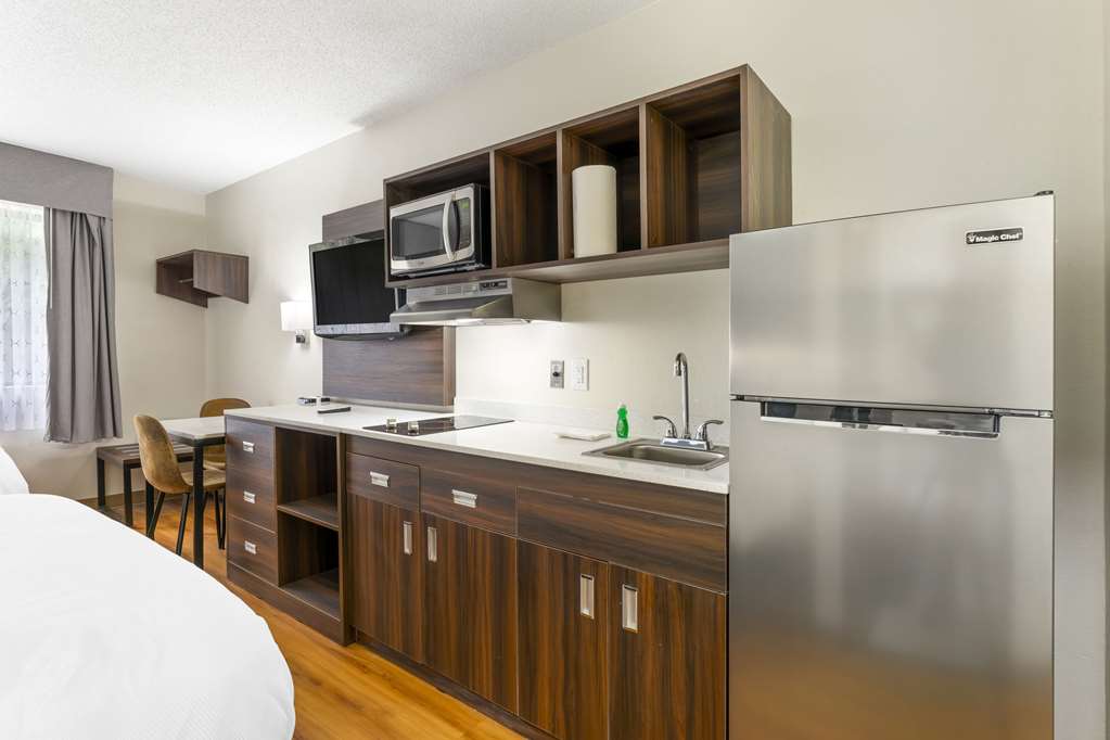 Suburban Studios LaVale Cumberland - photo 17