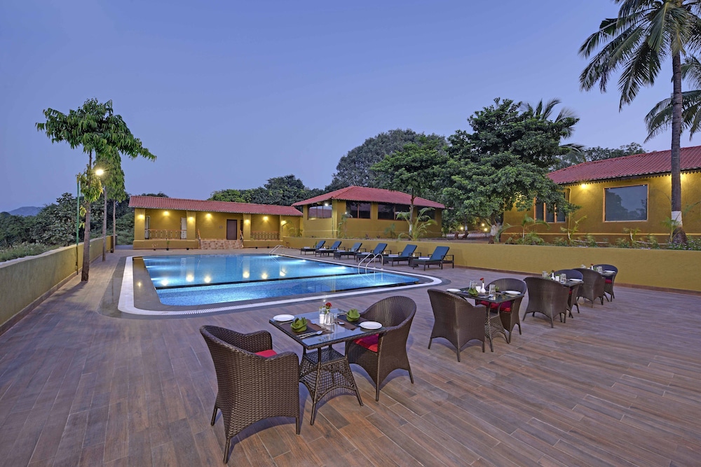 Gir Lion Safari Camp Sasan Gir — 4-Star Luxury Hotel in Mendarda, India