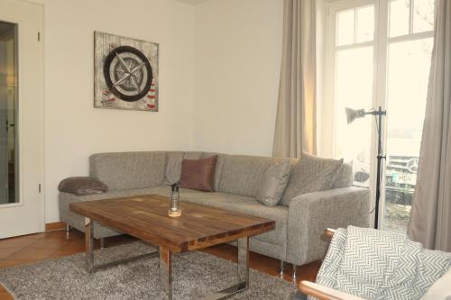 Villa Seepferdchen Wohnung 01 — 4-Star Luxury Hotel in Ostseebad Kuehlungsborn, Germany
