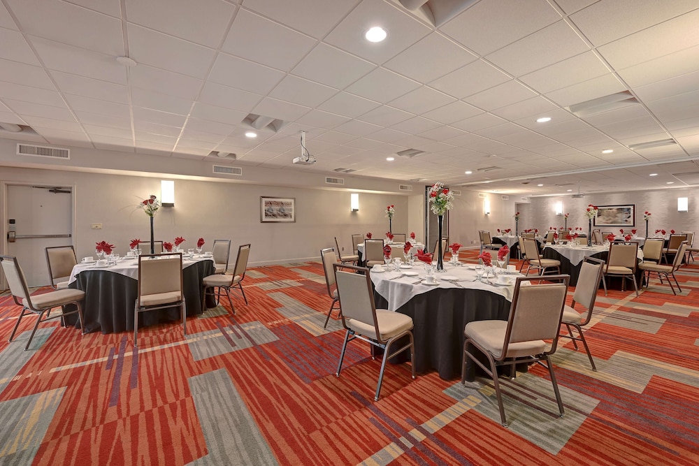 Embassy Suites by Hilton Colorado Springs - photo 71