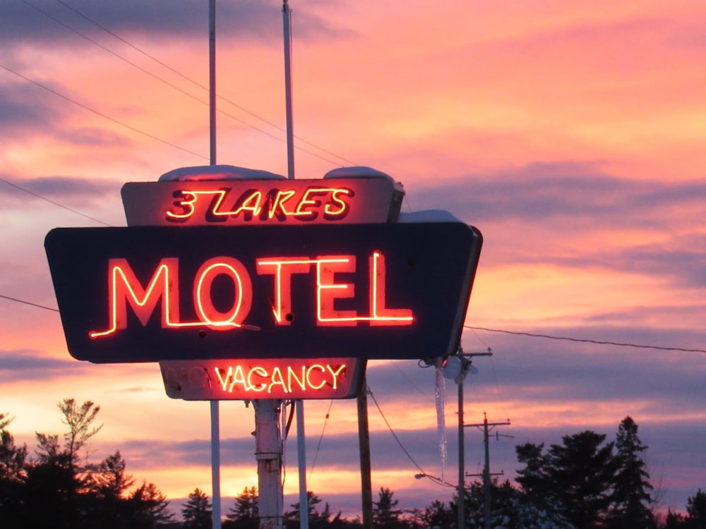 Three Lakes Motel - photo 33